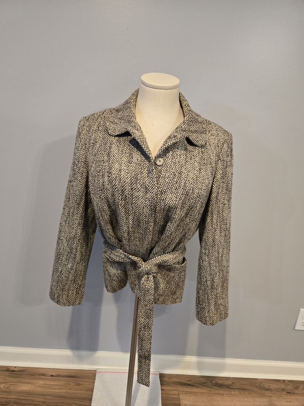 Anne Klein Cream And Brown Tweed Tie-Waist Blazer